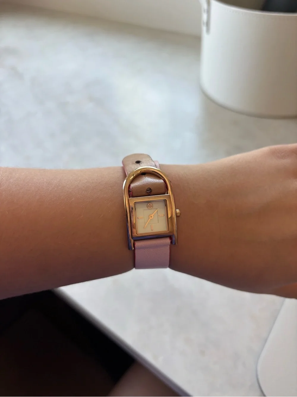 Tory Burch Thayer pink and beige leather strape watch